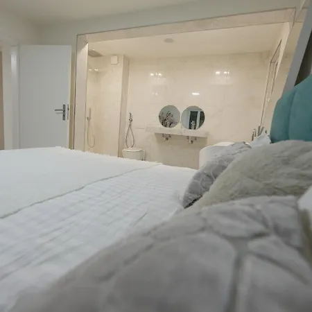 Luxrem 4 *