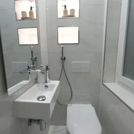 Luxrem 4 Apartment