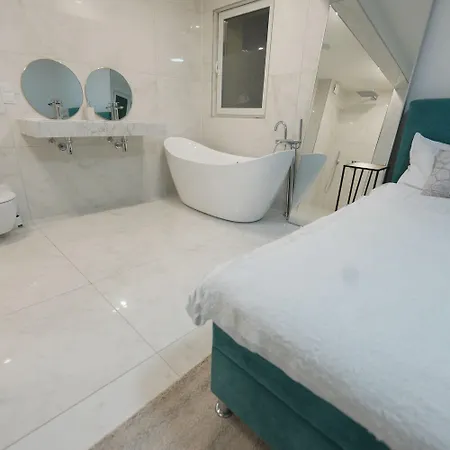 Luxrem 4 Apartment *