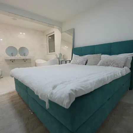 Luxrem 4 *