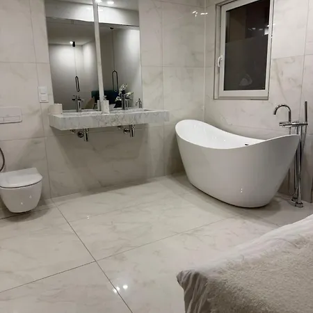 Luxrem 4 Apartment *